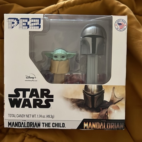 PEZ Candy Dispenser The Mandalorian & The Child - Picture 5 of 5